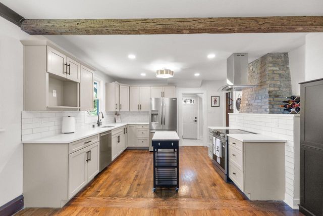 612 Marquette AVENUE, South Milwaukee, WI 53172
