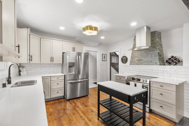 612 Marquette AVENUE, South Milwaukee, WI 53172