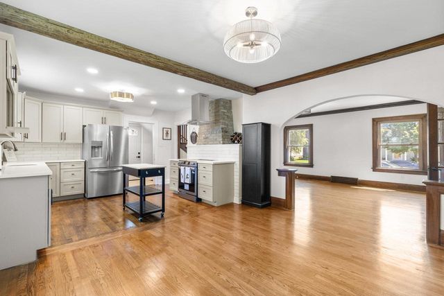 612 Marquette AVENUE, South Milwaukee, WI 53172