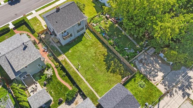 612 Marquette AVENUE, South Milwaukee, WI 53172