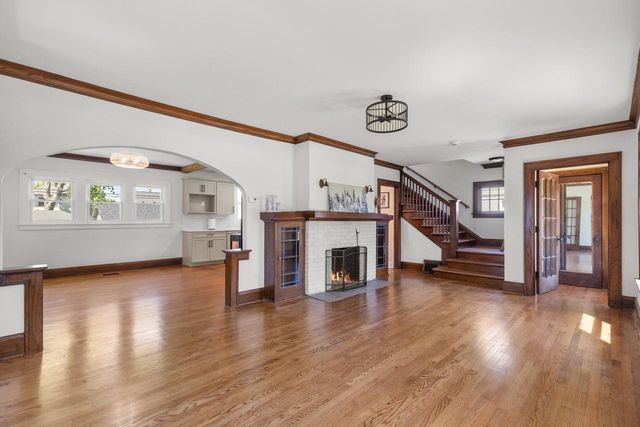 612 Marquette AVENUE, South Milwaukee, WI 53172