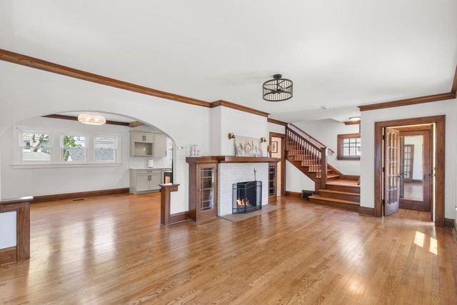 612 Marquette AVENUE, South Milwaukee, WI 53172