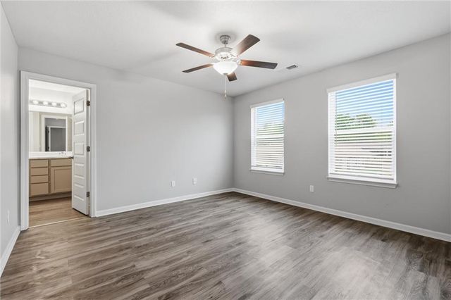 21305 W 215th Terrace, Spring Hill, KS 66083