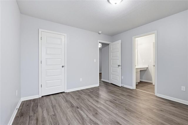 21305 W 215th Terrace, Spring Hill, KS 66083