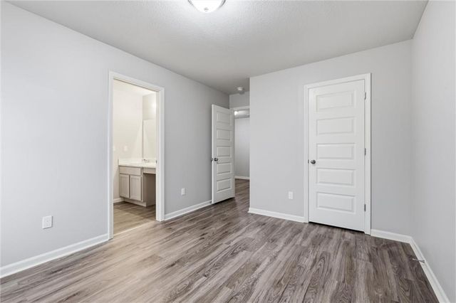21305 W 215th Terrace, Spring Hill, KS 66083