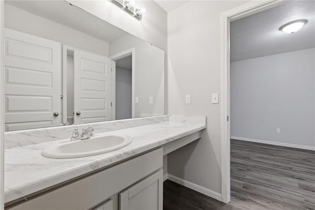 21305 W 215th Terrace, Spring Hill, KS 66083