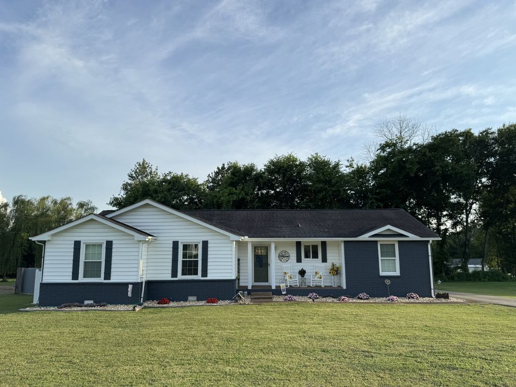 387 Caldwell Dr, Goodlettsville, TN 37072