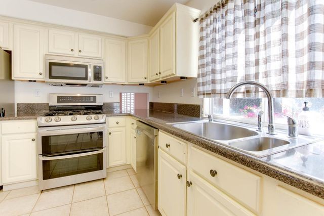 751 La Baig Drive, Hollister, CA 95023