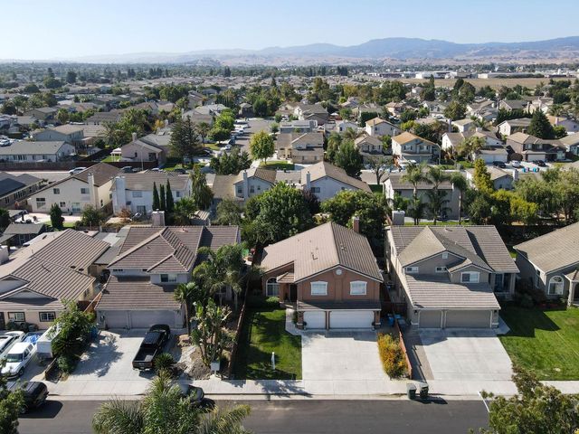 751 La Baig Drive, Hollister, CA 95023