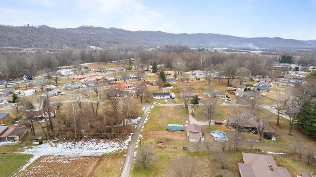 178 Indian Hills Circle, Vanceburg, KY 41179