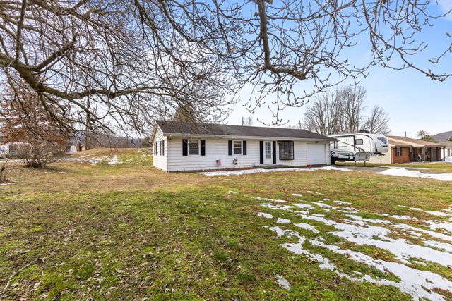 178 Indian Hills Circle, Vanceburg, KY 41179