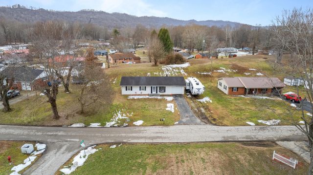 178 Indian Hills Circle, Vanceburg, KY 41179