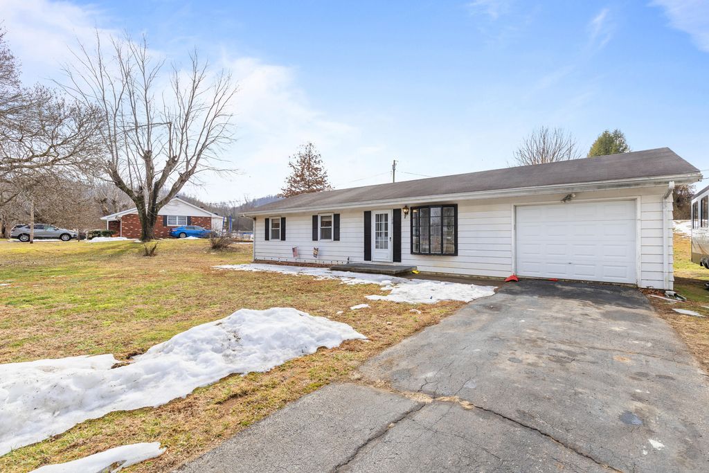 178 Indian Hills Circle, Vanceburg, KY 41179