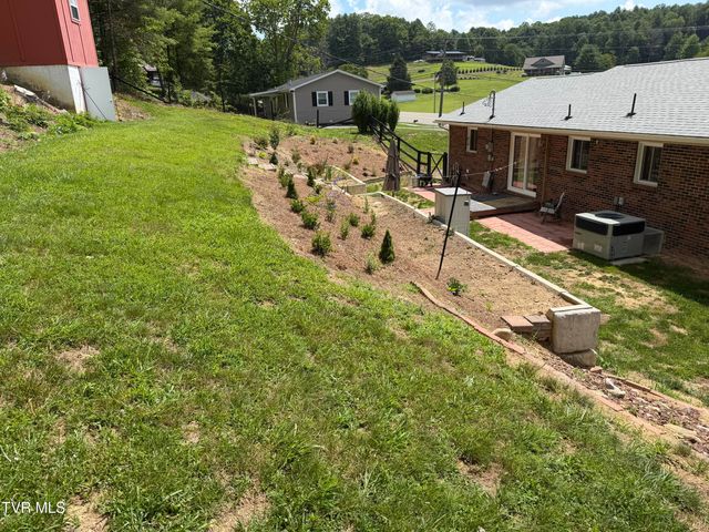 2820 Highway 67, Mountain City, TN 37683