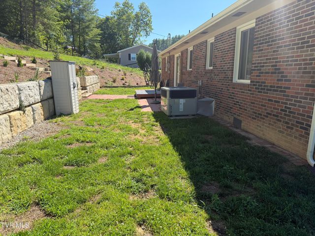 2820 Highway 67, Mountain City, TN 37683