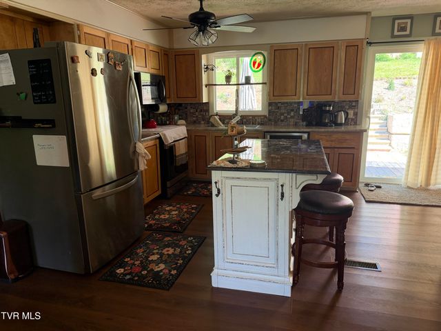 2820 Highway 67, Mountain City, TN 37683