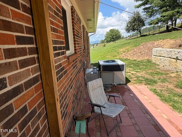 2820 Highway 67, Mountain City, TN 37683