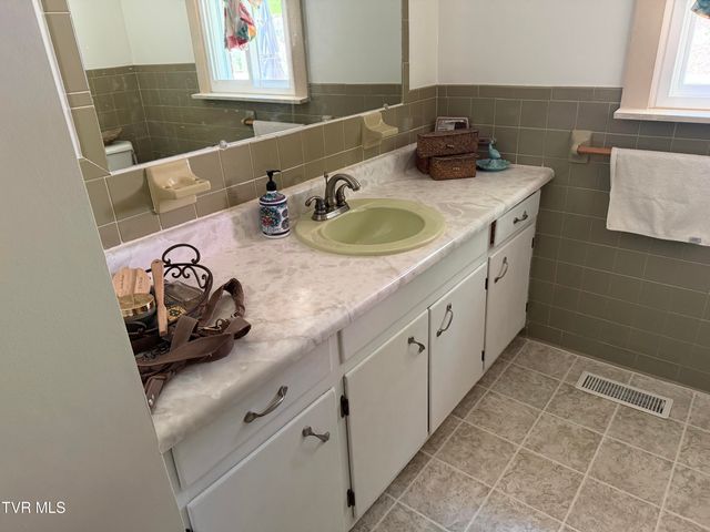 2820 Highway 67, Mountain City, TN 37683