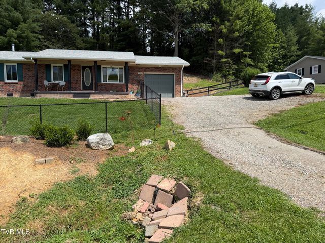 2820 Highway 67, Mountain City, TN 37683
