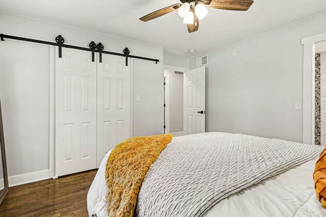 6571 W Johnson Road, La Porte, IN 46350