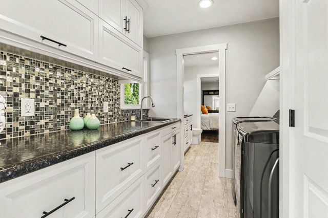 6571 W Johnson Road, La Porte, IN 46350