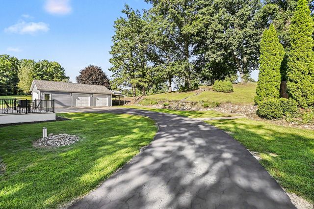 6571 W Johnson Road, La Porte, IN 46350