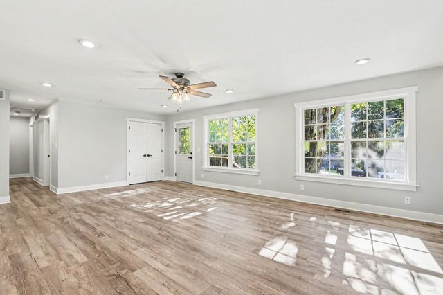 6571 W Johnson Road, La Porte, IN 46350