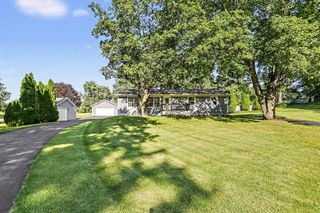 6571 W Johnson Road, La Porte, IN 46350