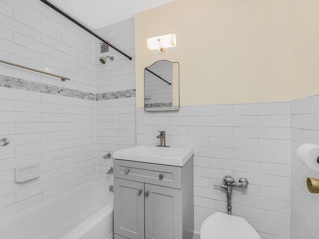 3531 Bronxwood Avenue 3F, Bronx, NY 10469