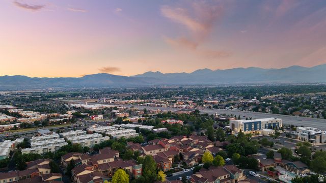 3719 W MANDRAKE WAY, South Jordan, UT 84095