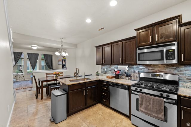 3719 W MANDRAKE WAY, South Jordan, UT 84095