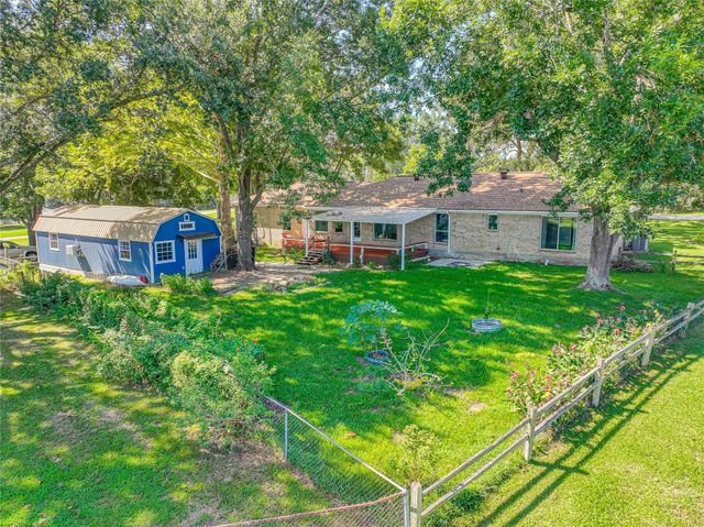 20 Valley Drive, Coldspring, TX 77331