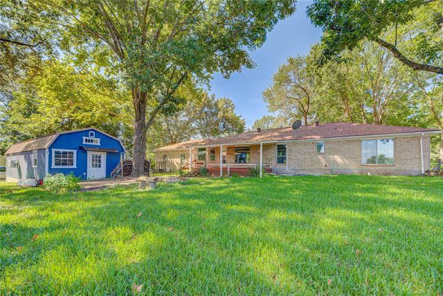 20 Valley Drive, Coldspring, TX 77331