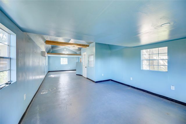 20 Valley Drive, Coldspring, TX 77331