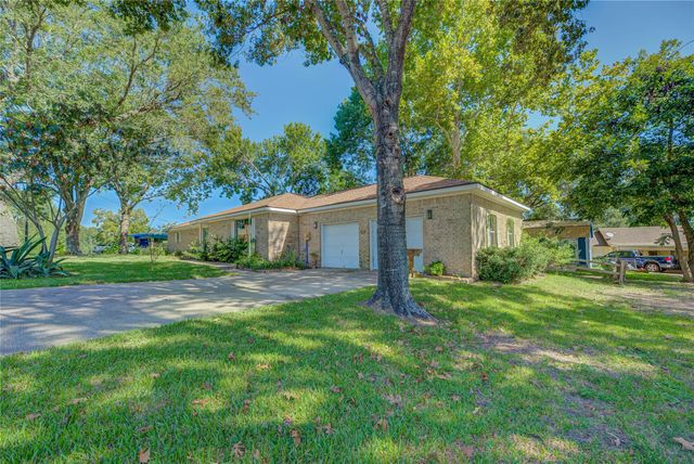 20 Valley Drive, Coldspring, TX 77331