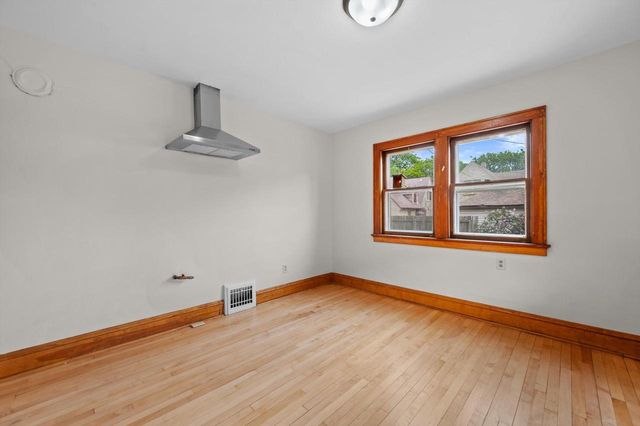 3246 N 49 STREET, Milwaukee, WI 53216