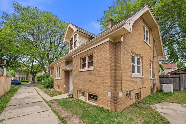 3246 N 49 STREET, Milwaukee, WI 53216
