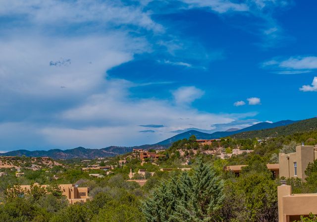 851 Magee Lane, Santa Fe, NM 87501