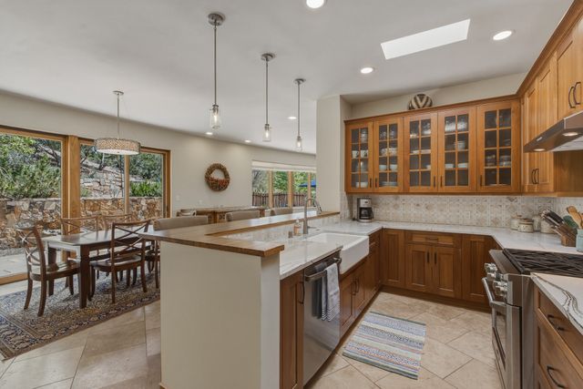 851 Magee Lane, Santa Fe, NM 87501