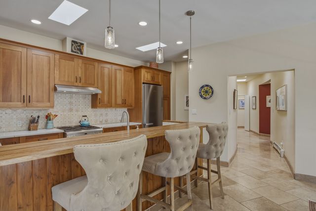 851 Magee Lane, Santa Fe, NM 87501