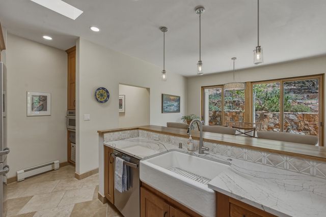 851 Magee Lane, Santa Fe, NM 87501