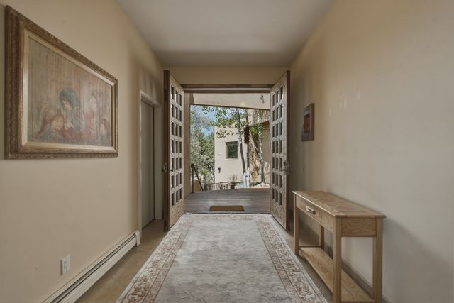 851 Magee Lane, Santa Fe, NM 87501