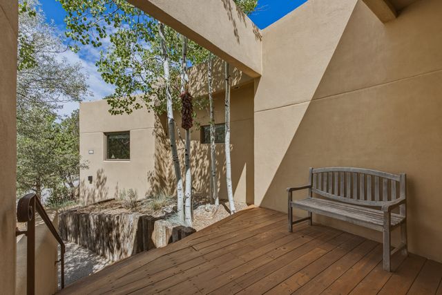 851 Magee Lane, Santa Fe, NM 87501