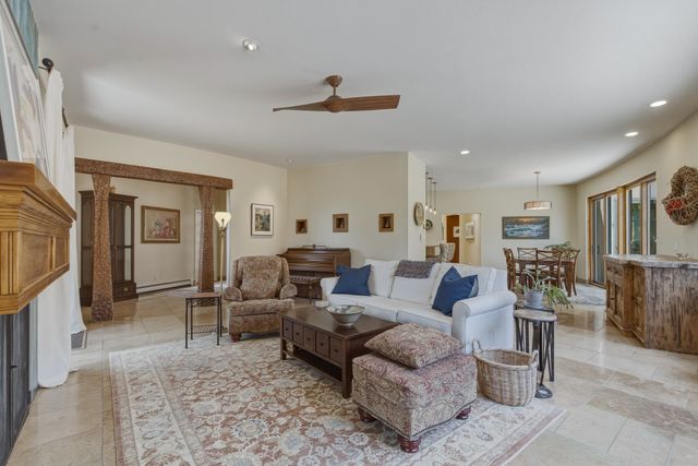 851 Magee Lane, Santa Fe, NM 87501