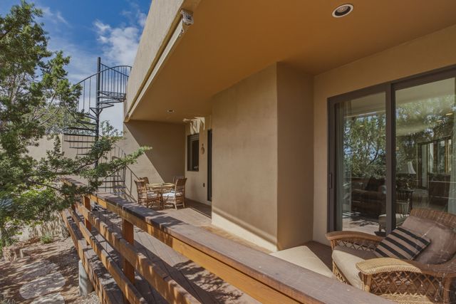 851 Magee Lane, Santa Fe, NM 87501