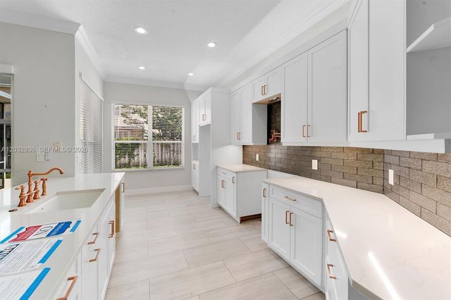 4228 NW 41st Ln, Coconut Creek, FL 33073