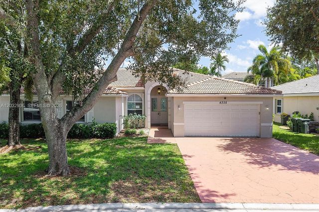 4228 NW 41st Ln, Coconut Creek, FL 33073