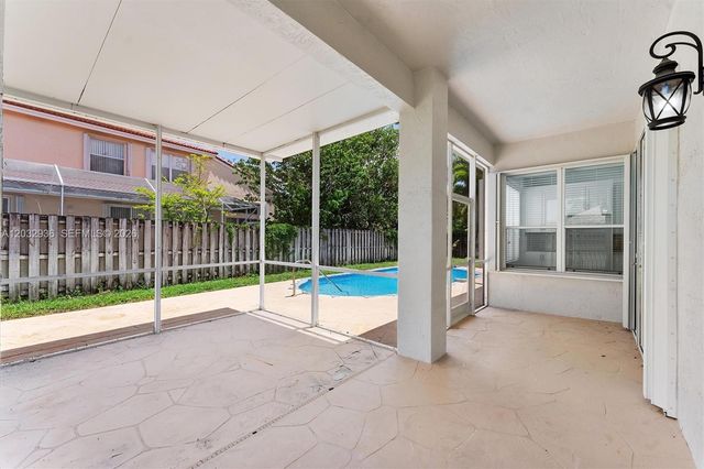 4228 NW 41st Ln, Coconut Creek, FL 33073