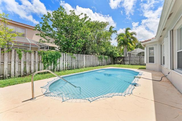 4228 NW 41st Ln, Coconut Creek, FL 33073
