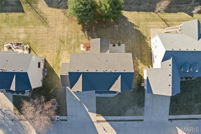 2728 Lauren Lake Drive, Shiloh, IL 62221